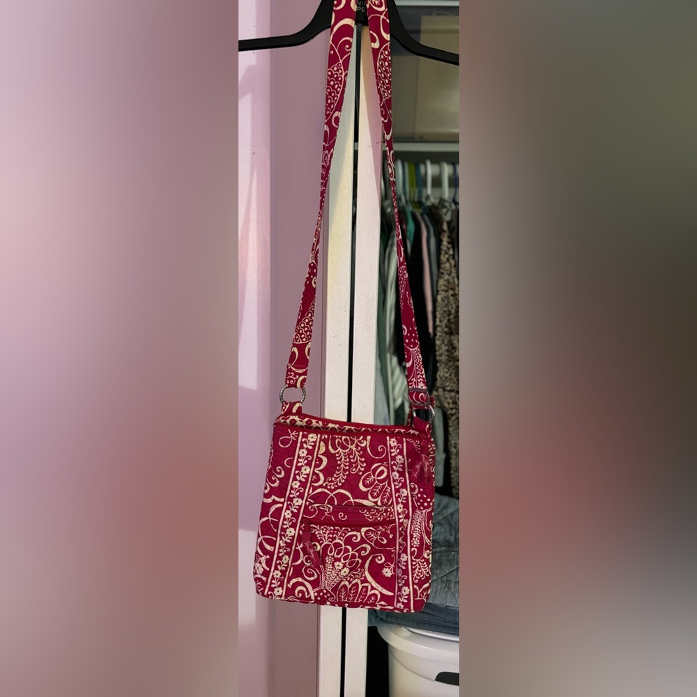 Vera Bradley crossbody bag twirly birds print (pink and white)